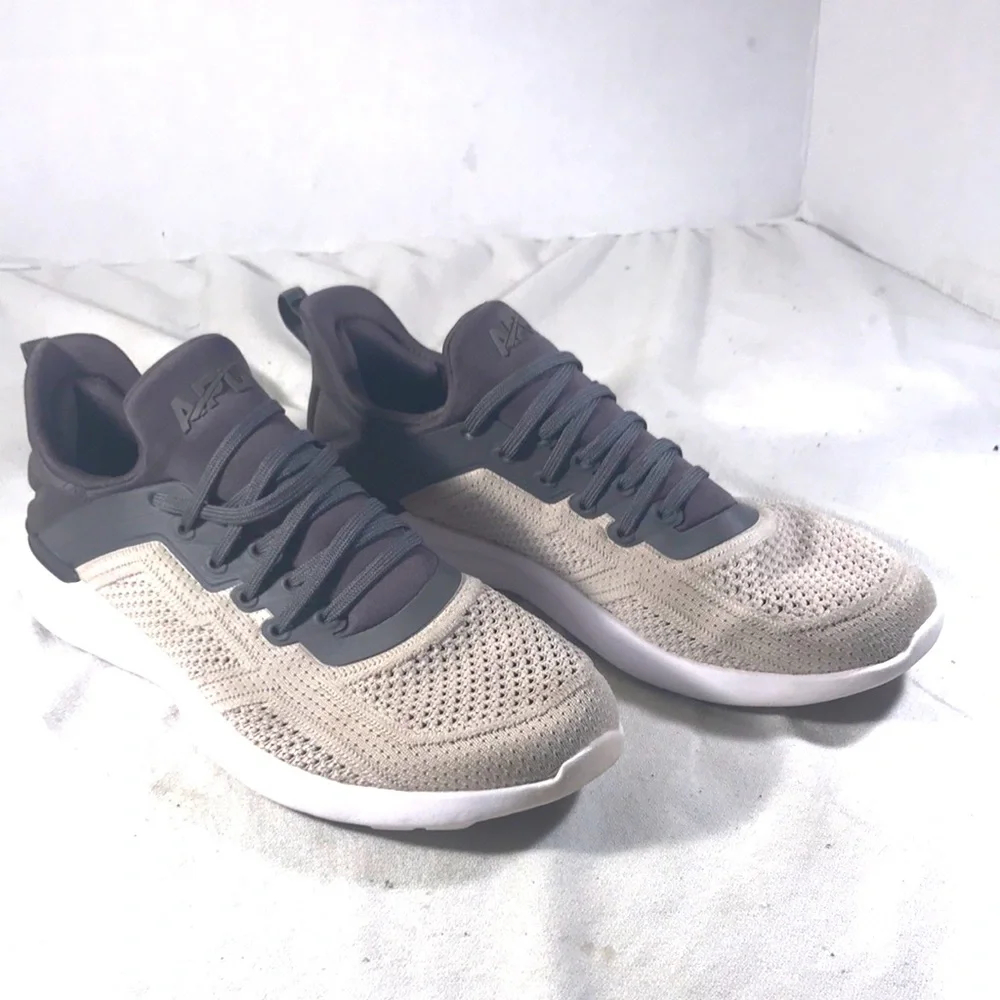 APL Techloom Tracer Women’s Lycra Knit-style Running Sneaker Dark/Light Gray